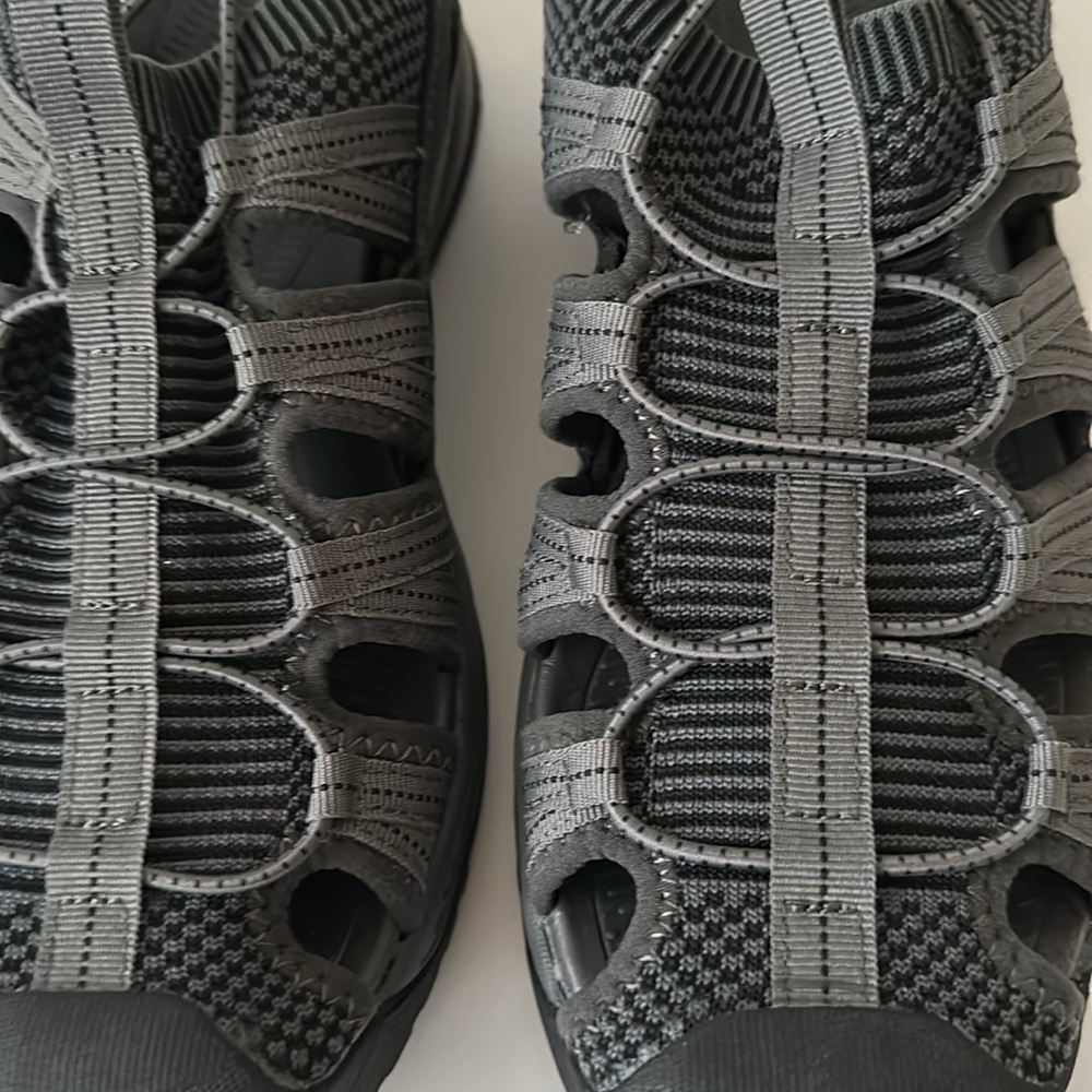 Eddie Bauer Men’s Gray and Black Water Shoes Size 9M - Picture 12 of 16